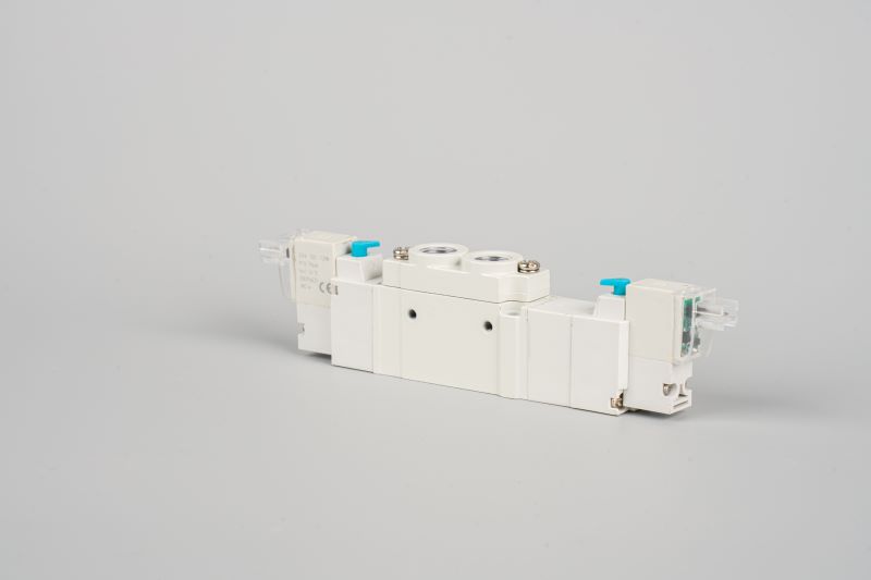 Valvola del solenoide per sistemi pneumatici
